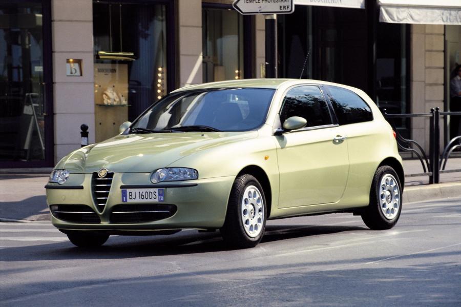  Alfa Romeo 147 3-Door (937A) 2000 года  (фото 6 из 43)